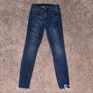 Gap women’s True Skinny jeans size 26